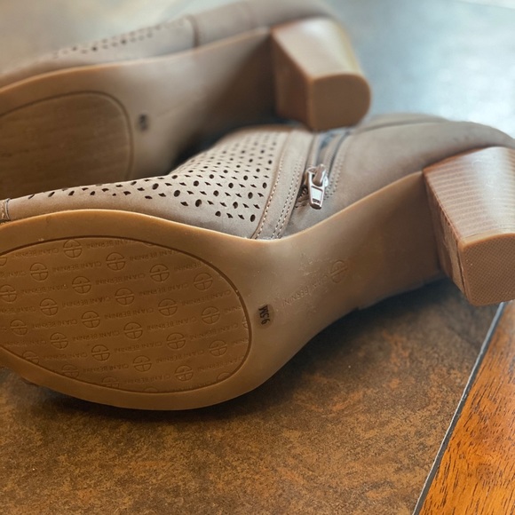 Booties, open Toe Giani Bernini NWOT - Picture 3 of 6